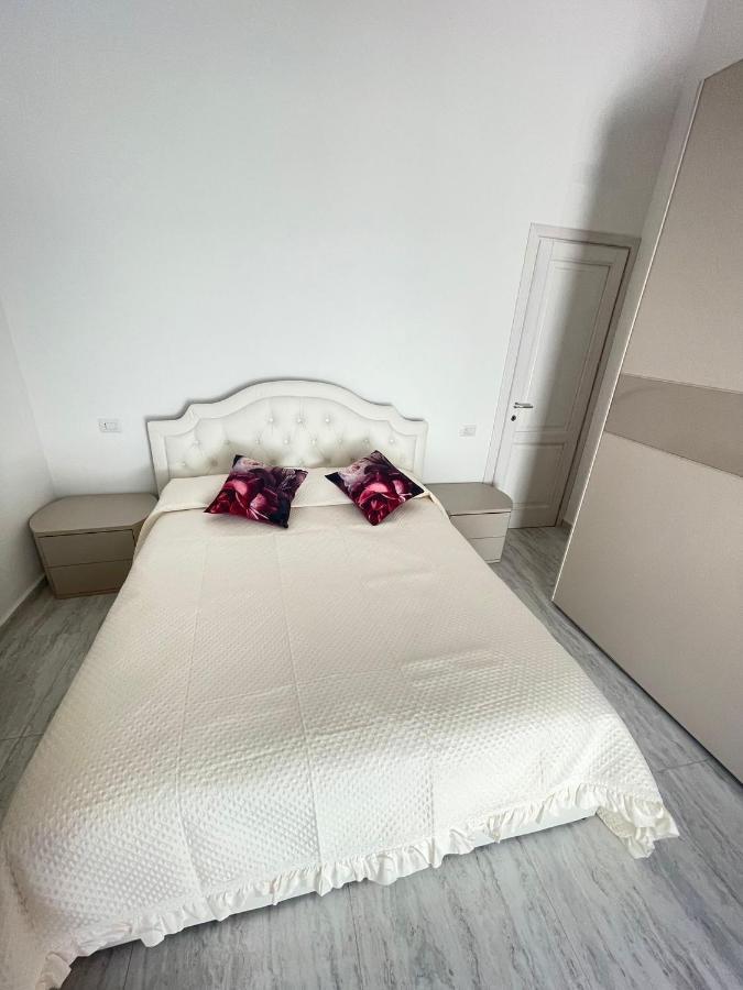 La Perla Del Mare Bed and Breakfast La Caletta Buitenkant foto